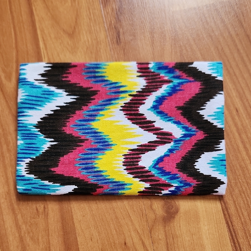 Ipsy Multicolor Patterned Pouch With Teal Zipper - image 2